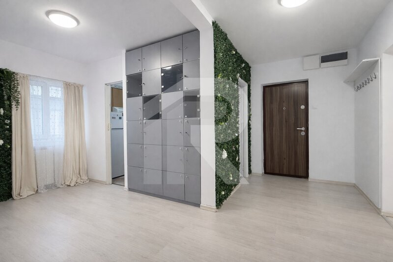Splaiul Unirii – stradal, 3 camere decomandat, 80 mp - Langa Camera de Comert